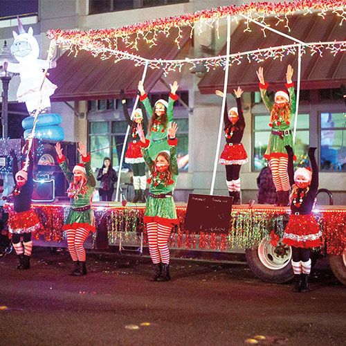 Weslaco Christmas Lighted Parade Celebrando la Navidad en la ciudad