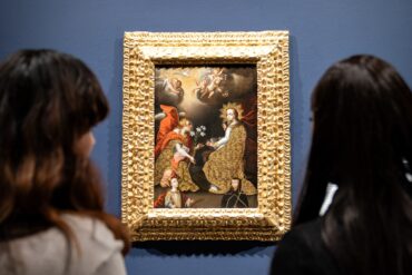 Imagen de la exposición Paintings from Spanish America en IMAS, mostrando pinturas coloniales latinoamericanas del periodo virreinal.